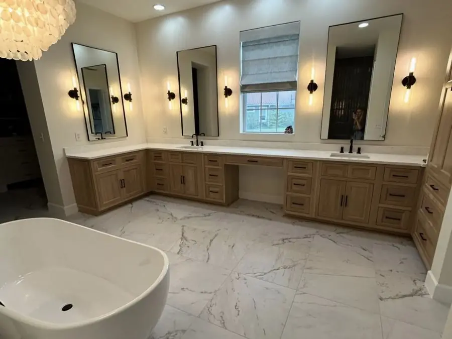Oak and marble primary bath, photo 1