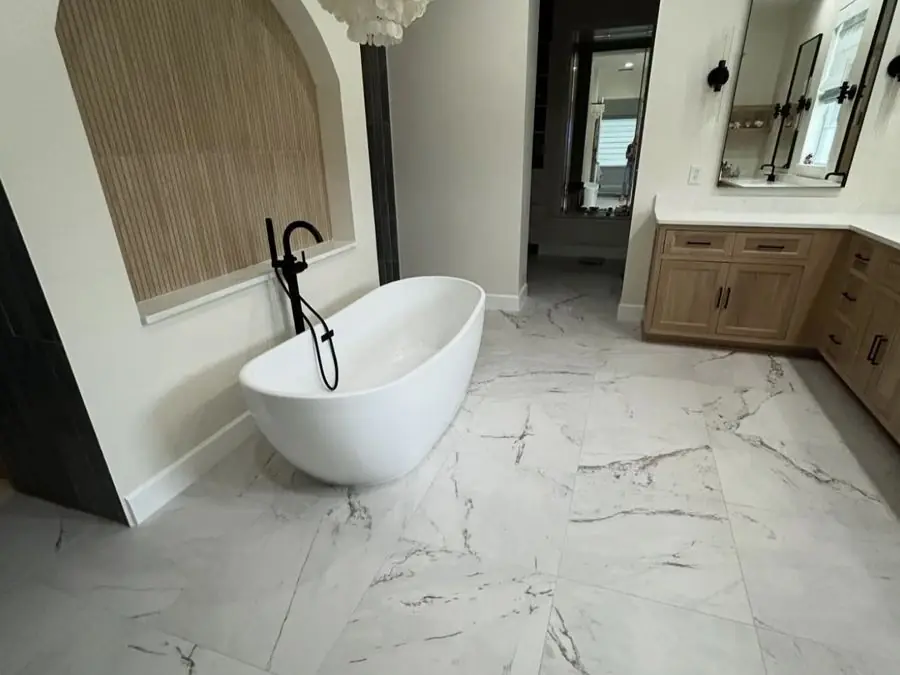 Oak and marble primary bath, photo 3