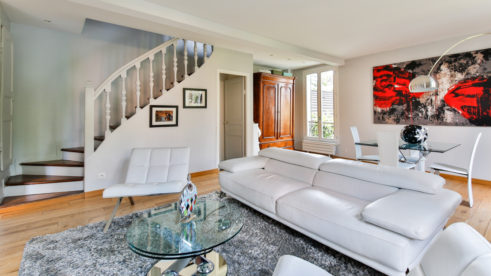 Professional post-construction cleaning service by Neves Construction Group, ensuring spotless and safe renovated homes and offices in Northeast Florida.